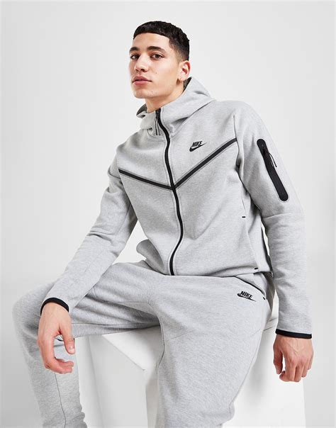 tech fleece hoodie